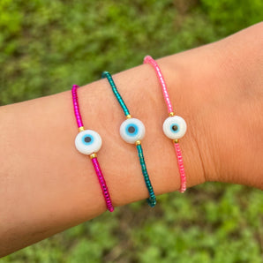 Pulsera chaquiras con ojito