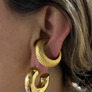 Ear Cuff con textura sneack